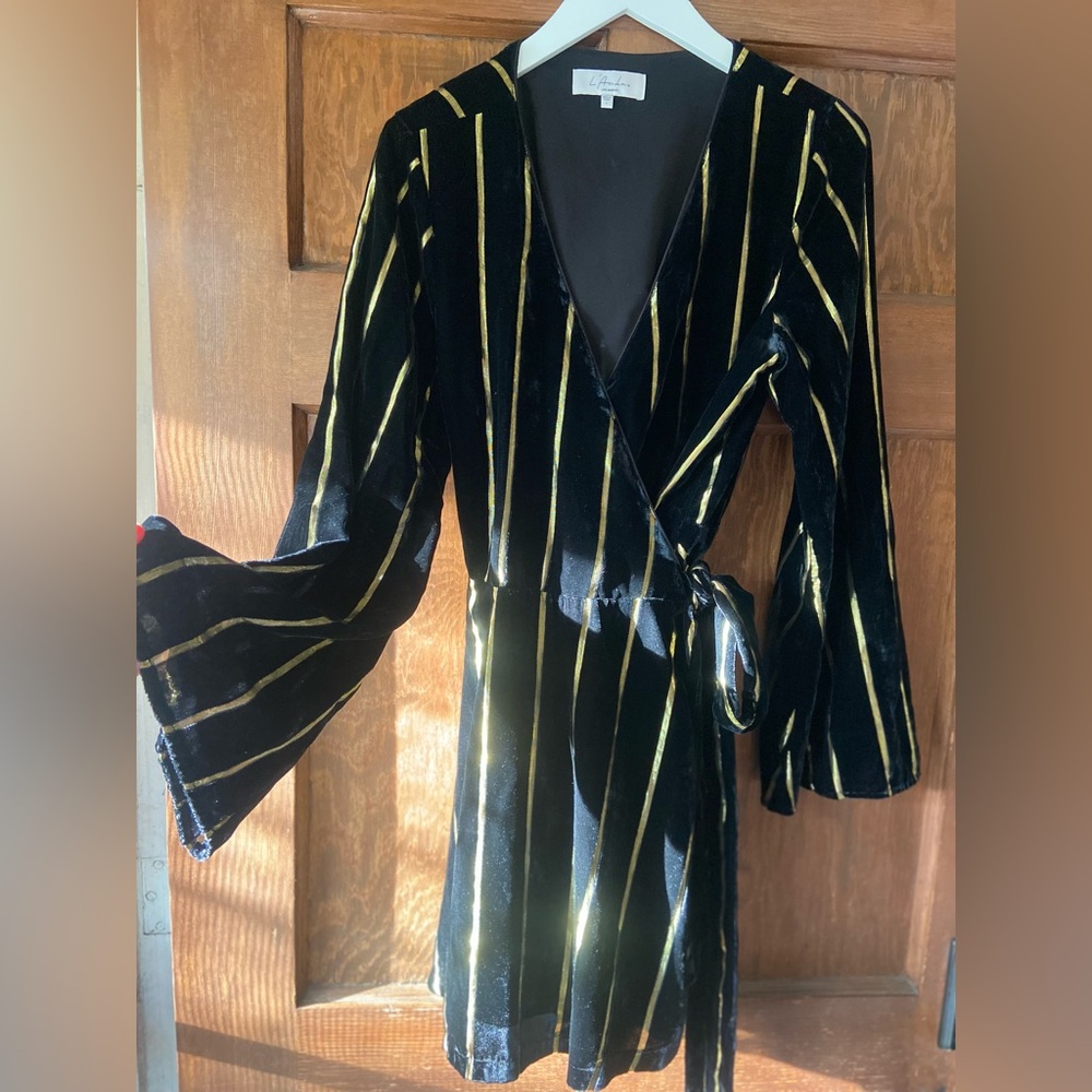 L’Academie Black and Gold Striped Wrap Dress. Size L. - Picture 3 of 15